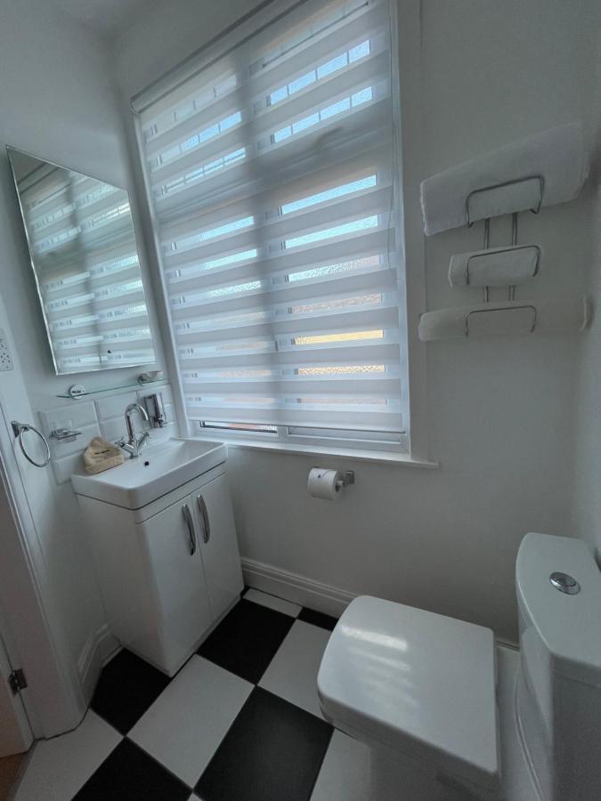 Between The Bays Exclusively For Adults Llandudno Exterior foto
